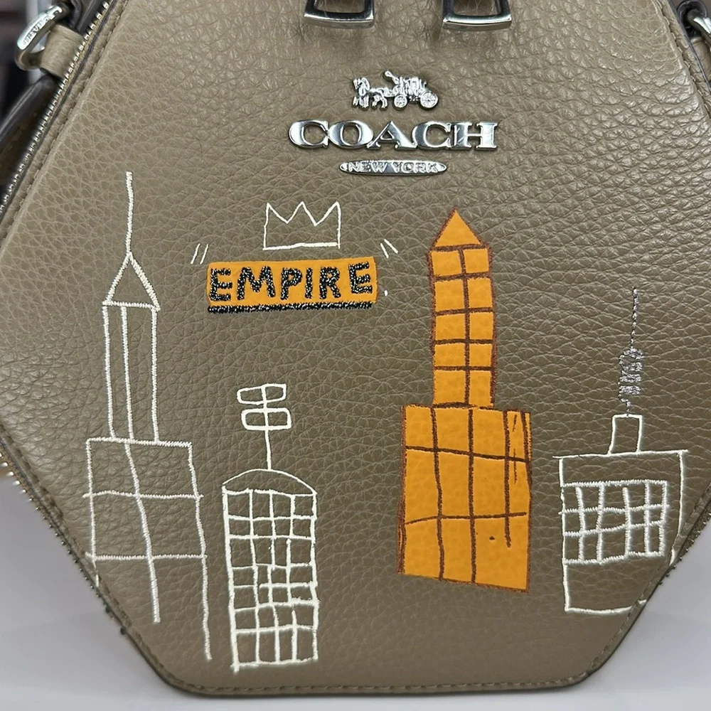 💥COACH - Coach X Jean Michel Basquiat Hexagonal Crossbody Bag - 2ST1 - Picture 5 of 17